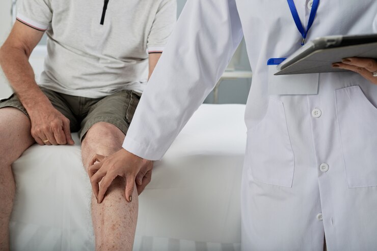 Best Knee Arthroscopy in Amrapali Silicon City